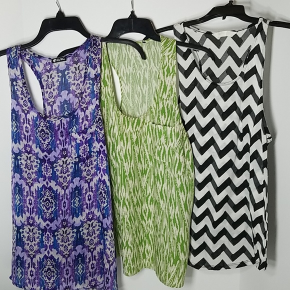 Lot of 3 Racerback Fun Tanks - Picture 1 of 8